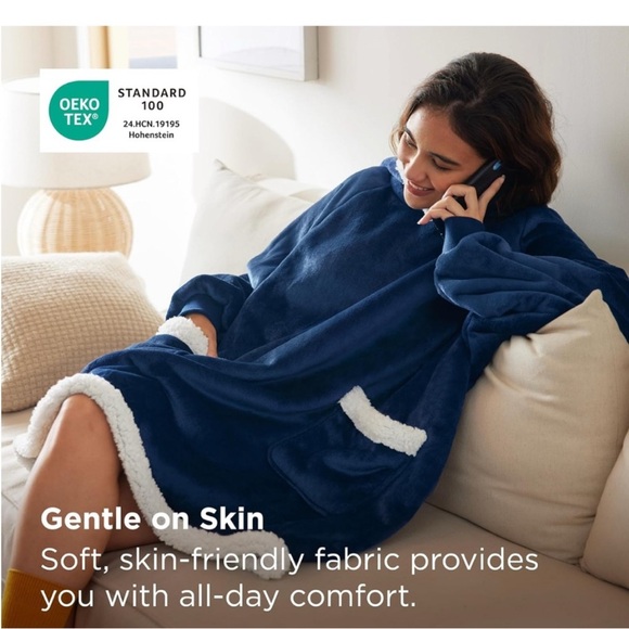 NEW Bedsure Get Cozy Navy Blue Hooded Wearable Blanket - Picture 4 of 7